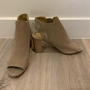 Vaneli heeled booties